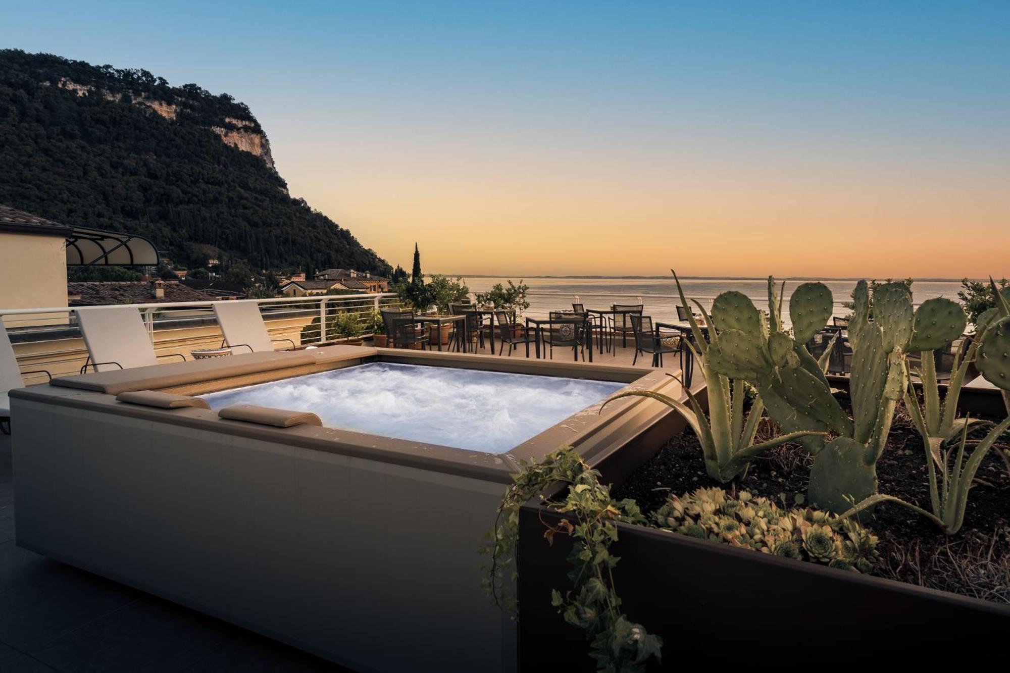 Hotel Giardinetto Garda  Dış mekan fotoğraf